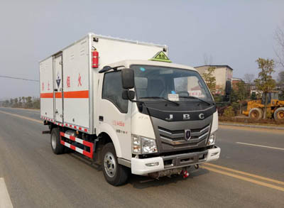 大力牌DLQ5040XFWSY型腐蝕性物品廂式運(yùn)輸車