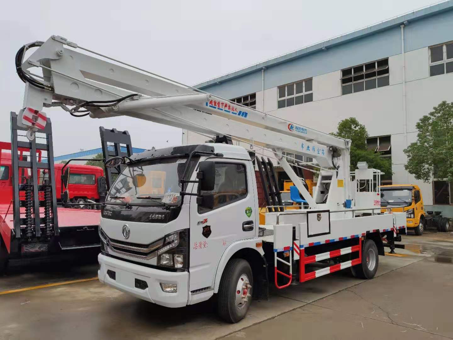 東風高空作業(yè)車報價.jpg